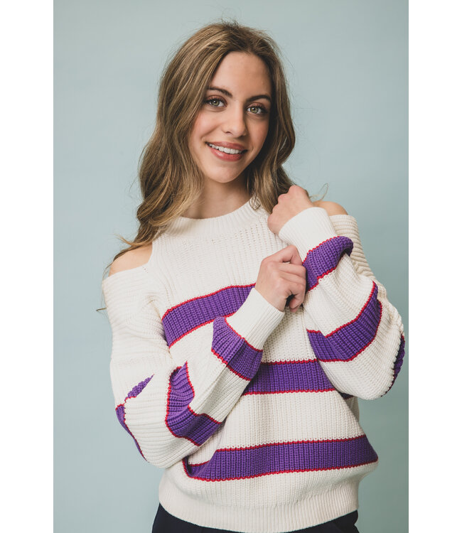 Striped knitted jumper keyholes