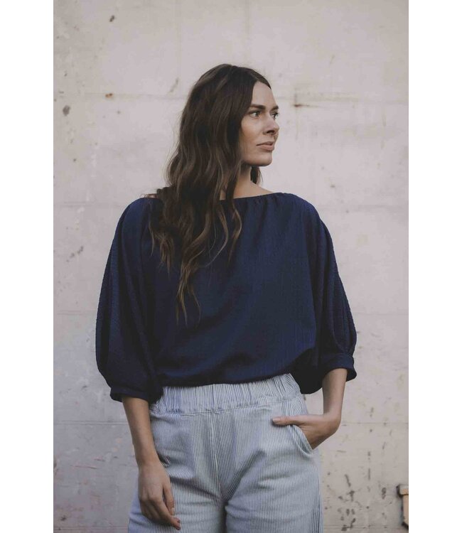 LXS Navy top Vleermuis mouw