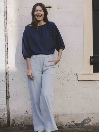 LXS the female concept LXS Navy top Bat sleeve LXS the female concept LXS Navy top Bat sleeve