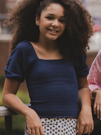 LOOXS 10sixteen Navy top met smock LOOXS 10sixteen Navy top met smock