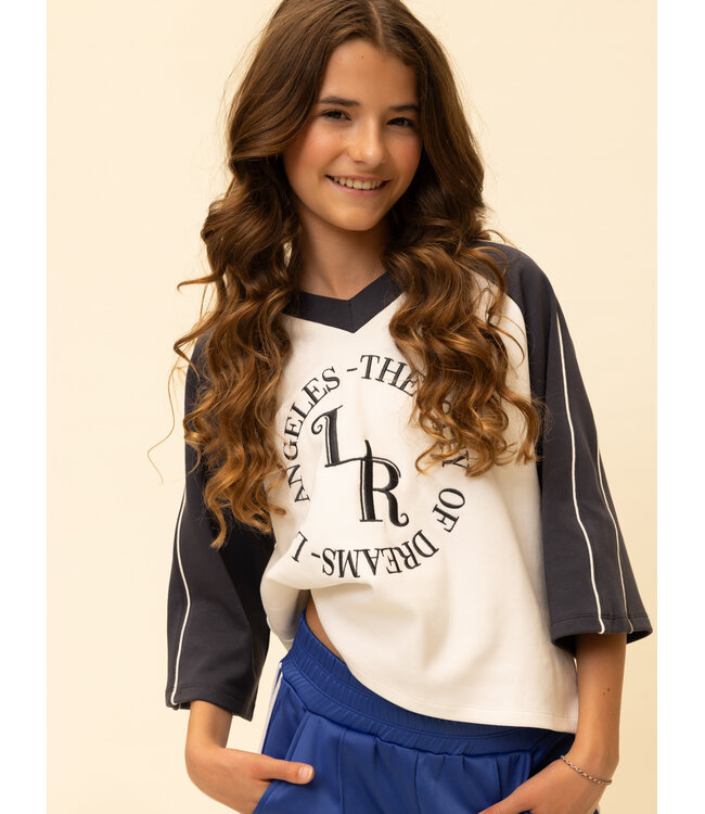 Cropped and Loose-fit T-shirt raglan