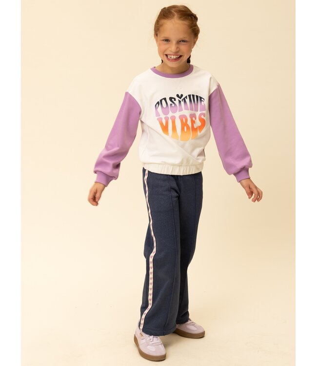 Weite Jogginghose mit Lurex