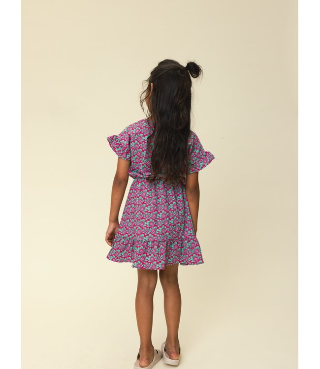 Sommerkleid mit Crinkle-Effekt