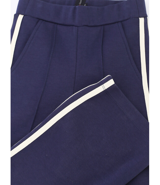 Weit geschnittene, marineblaue Jogginghose