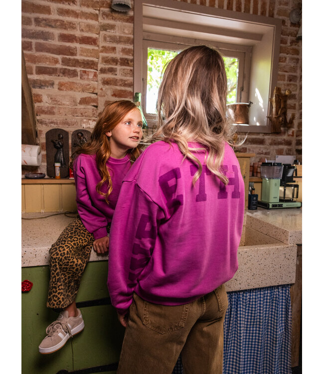 LXS Sweater Violet backprint
