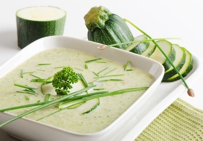 Knoflook courgette soep