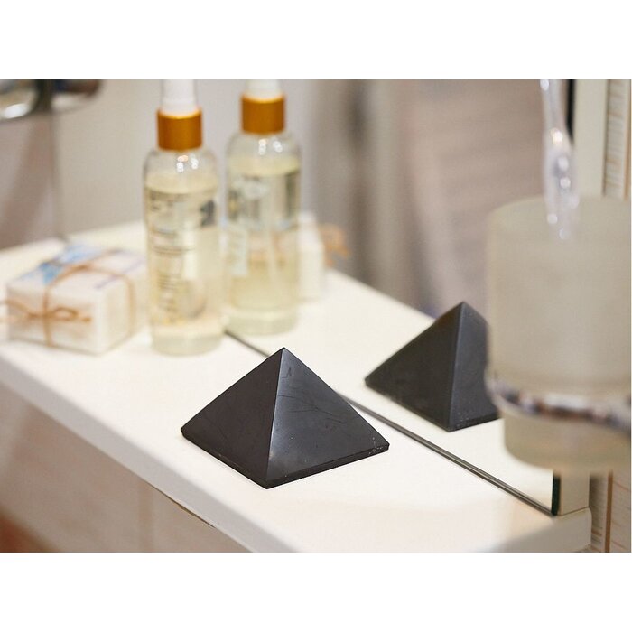 Shungiet piramide 2,5 cm