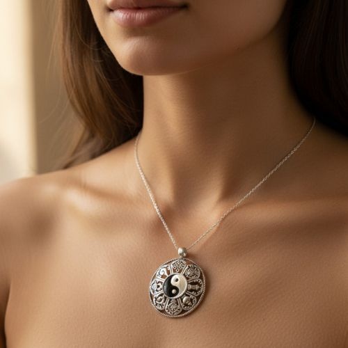 https://cdn.webshopapp.com/shops/259273/files/498320769/file.jpg