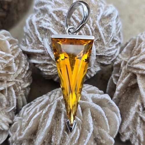 https://cdn.webshopapp.com/shops/259273/files/498423976/file.jpg
