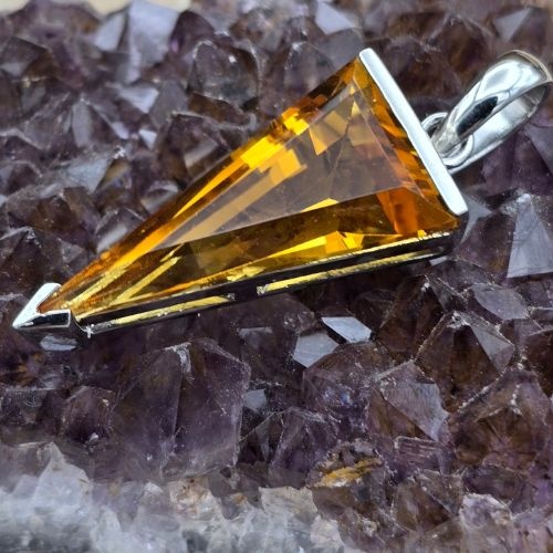 https://cdn.webshopapp.com/shops/259273/files/498423981/file.jpg