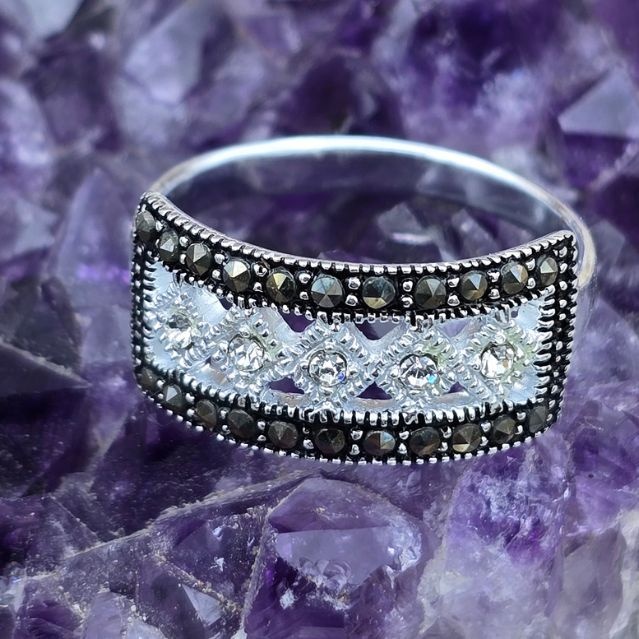 https://cdn.webshopapp.com/shops/259273/files/498969099/file.jpg