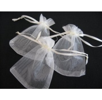 Organza zakje wit middel 10 x 15 cm