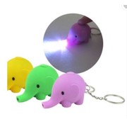 Olifant sleutelhanger led licht en geluid