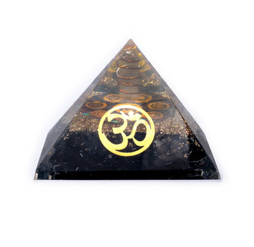 Orgoniet chakra piramide zwarte toermalijn met ohm