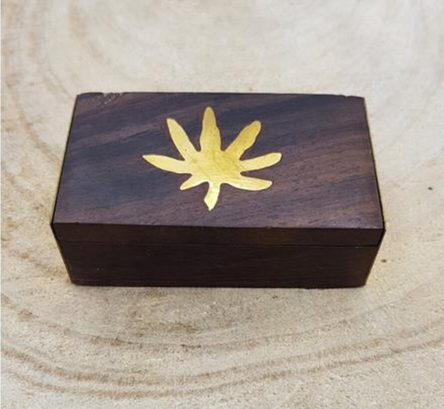 Klein doosje met cannabis symbool