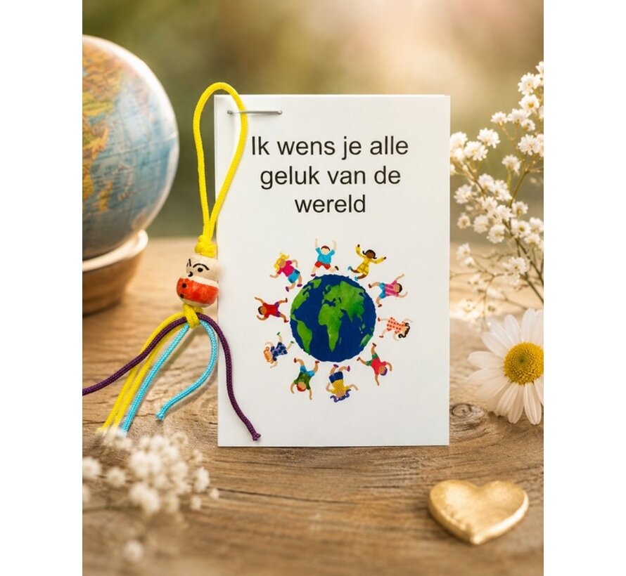 Kaartje met gelukspoppetje - wens je alle geluk van de wereld