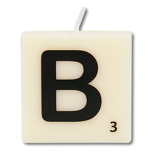 Letter kaarsje wit B Letter kaarsje wit B