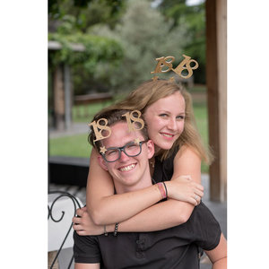 Diadeem 18 jaar met glitter goudkleurige cijfers Diadeem 18 jaar met glitter goudkleurige cijfers