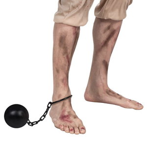 Boevenbal aan ketting Boevenbal aan ketting