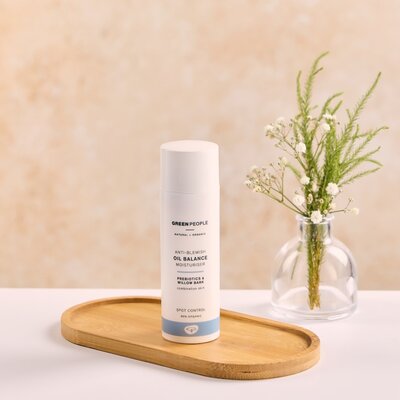 Green People Day Solution Moisturiser Anti-Blemish Oil Balance 50ml
