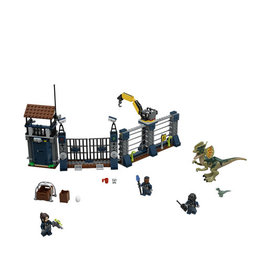 LEGO 75931 Dilophosaurus Outpost Attack Jurassic World