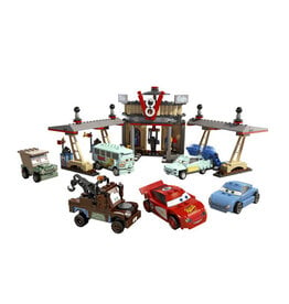 LEGO 8487 Flo's V8 Café {Cafe}  CARS