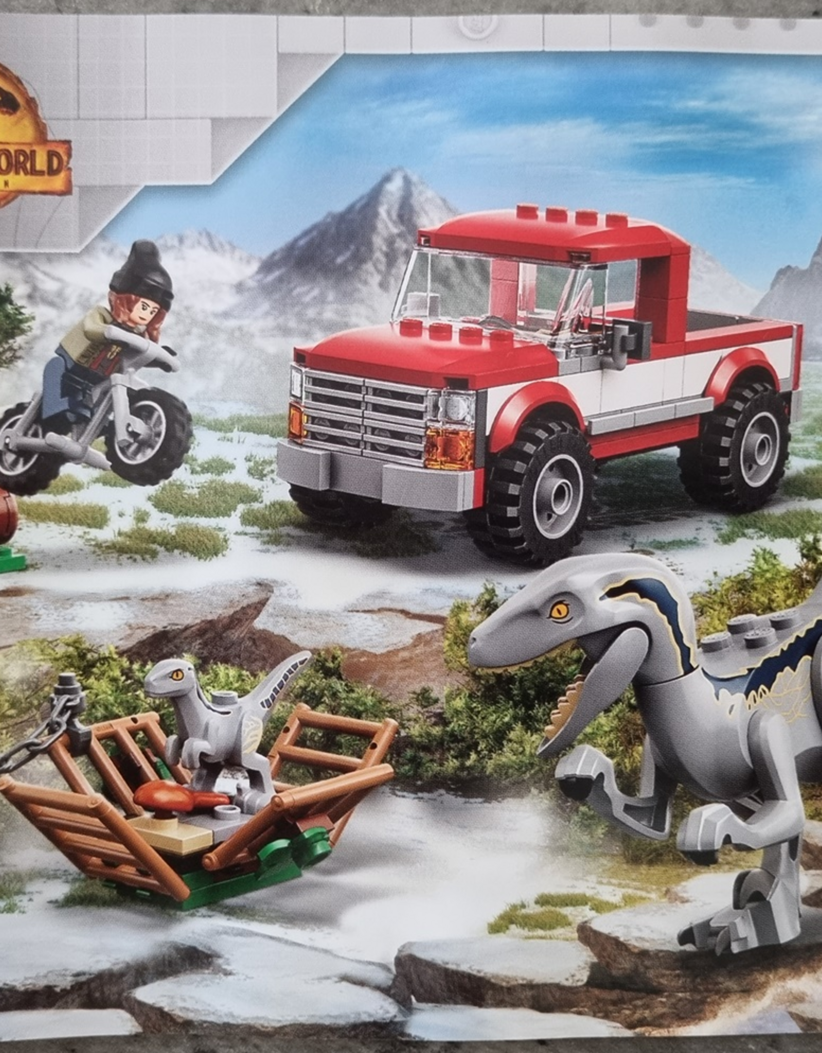 LEGO LEGO 76946 Blue & Beta Velociraptor Capture Jurassic World