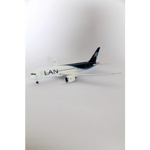 Phoenix 1:200 LAN B787-8 Phoenix 1:200 LAN B787-8