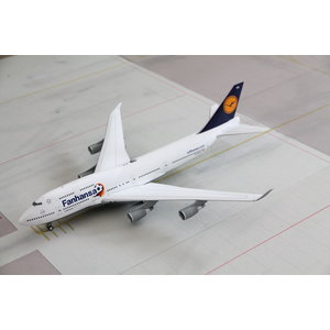 Herpa 1:200 Lufthansa "Fanhansa" B747-400