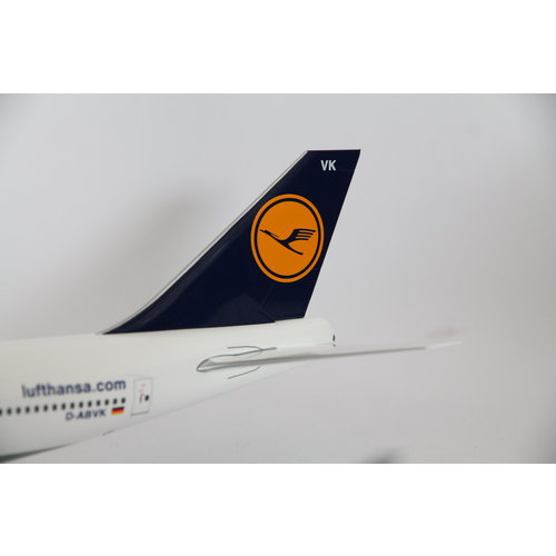 Herpa 1:200 Lufthansa "Fanhansa" B747-400