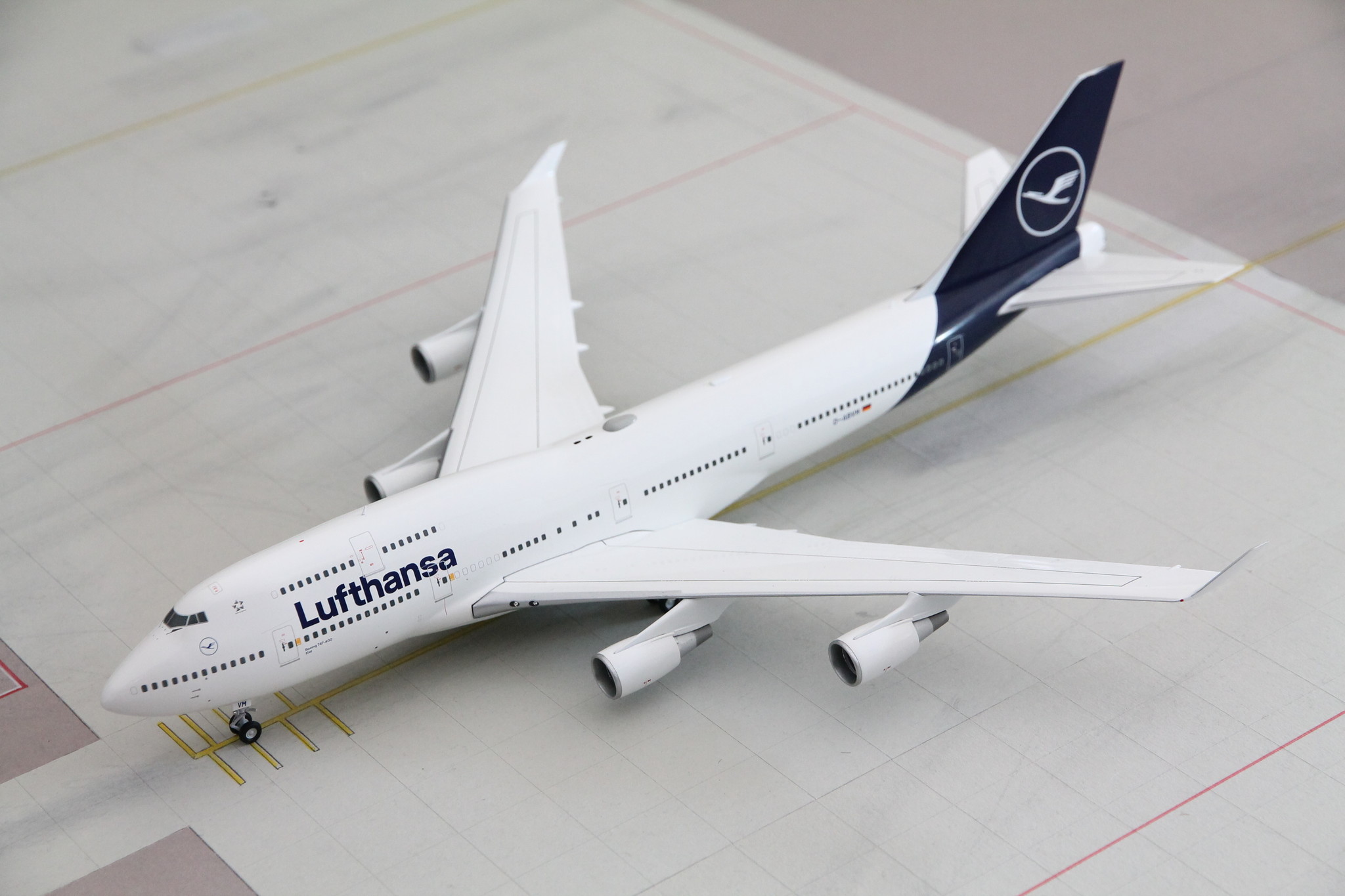 航空機・ヘリコプター Lufthansa Boeing 747-400 D-ABVM 1:200 Lufthansa Boeing 747-400 D-ABVM New Livery GeminiJets