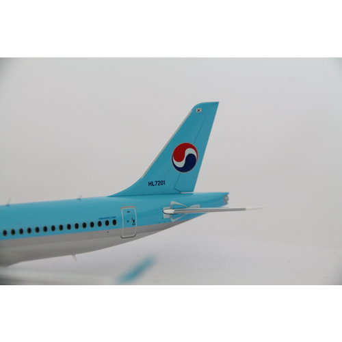 JC Wings 1:200 Korean Air Bombardier CS300