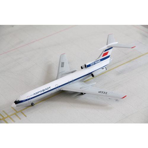 Herpa 1:200 Aeroflot Tupolev Tu-154B-2 Herpa 1:200 Aeroflot Tupolev Tu-154B-2