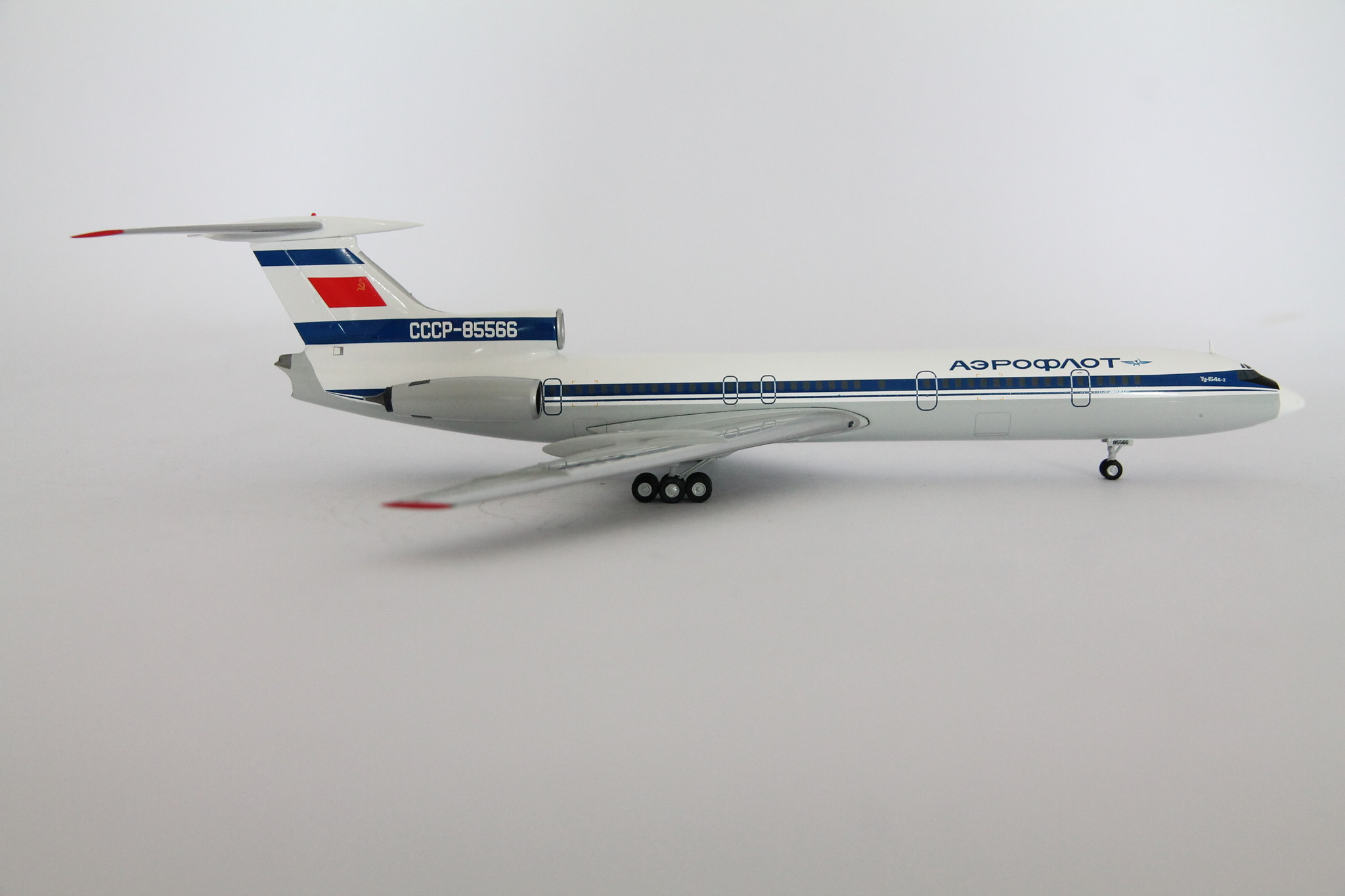 人気商品販売価格 herpa Aeroflot Tupolev Tu-154B 1:200 