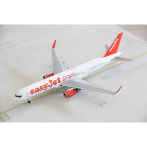 JC Wings 1:200 Easyjet  B757-200