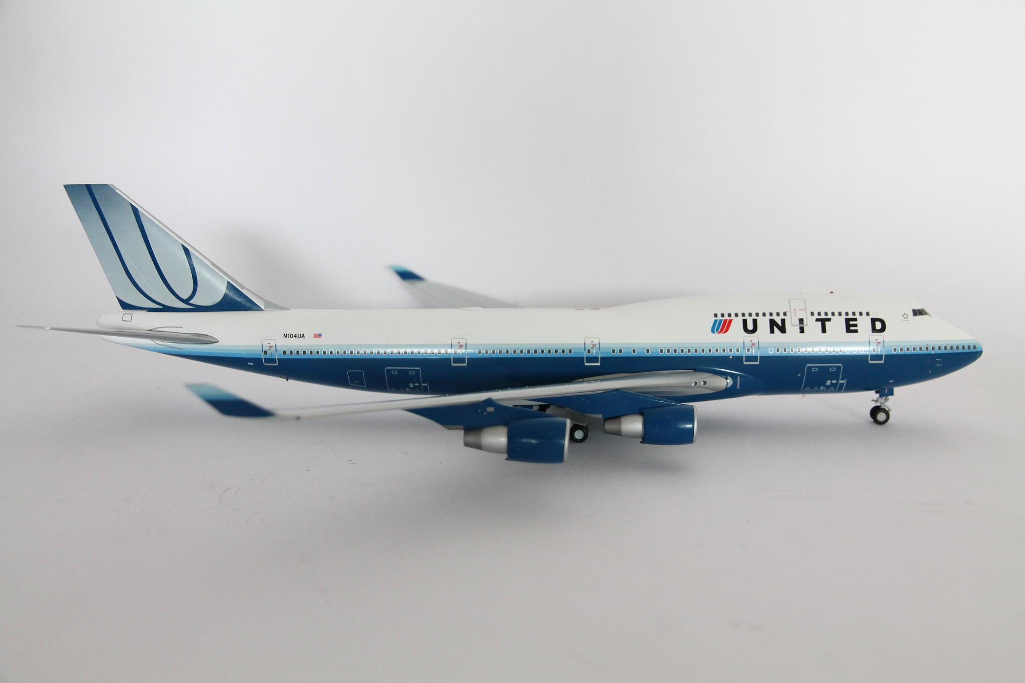 JC Wings United Airlines B747-400 N104UA 1:200 