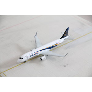 JC Wings 1:200 Embraer House Color ERJ190