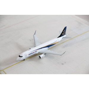 JC Wings 1:200 Embraer House Color ERJ190