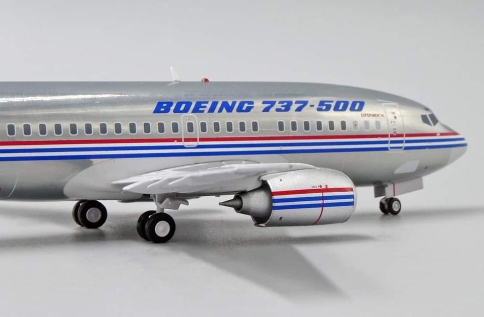 JCWINGS JCLH4184 1/400 BOEING 737-500 HOUSE COLOUR REG N73700 WITH ANTENNA