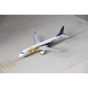 JC Wings 1:200 Embraer House Color ERJ190