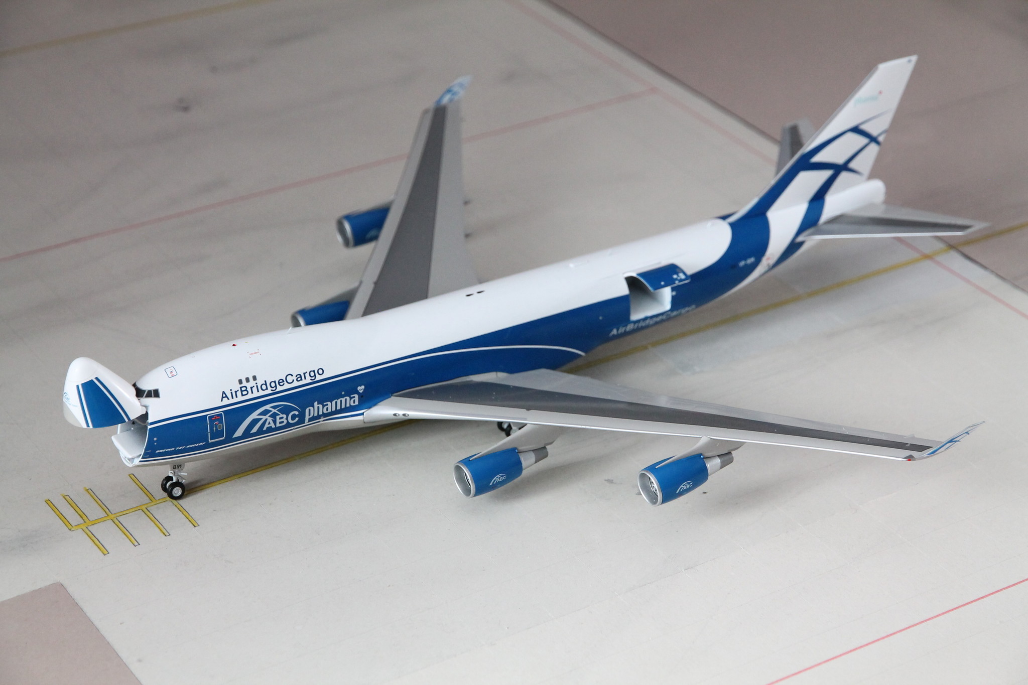 1:200 Air Bridge Cargo Boeing 747-400F VQ-BIM Gemini200 G2ABW934