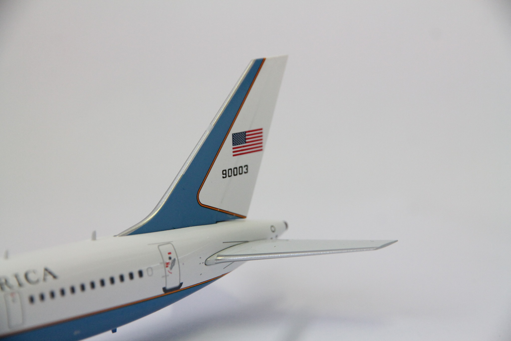 Inflight 1:200 USAF United States Air Force B757-200 C-32A