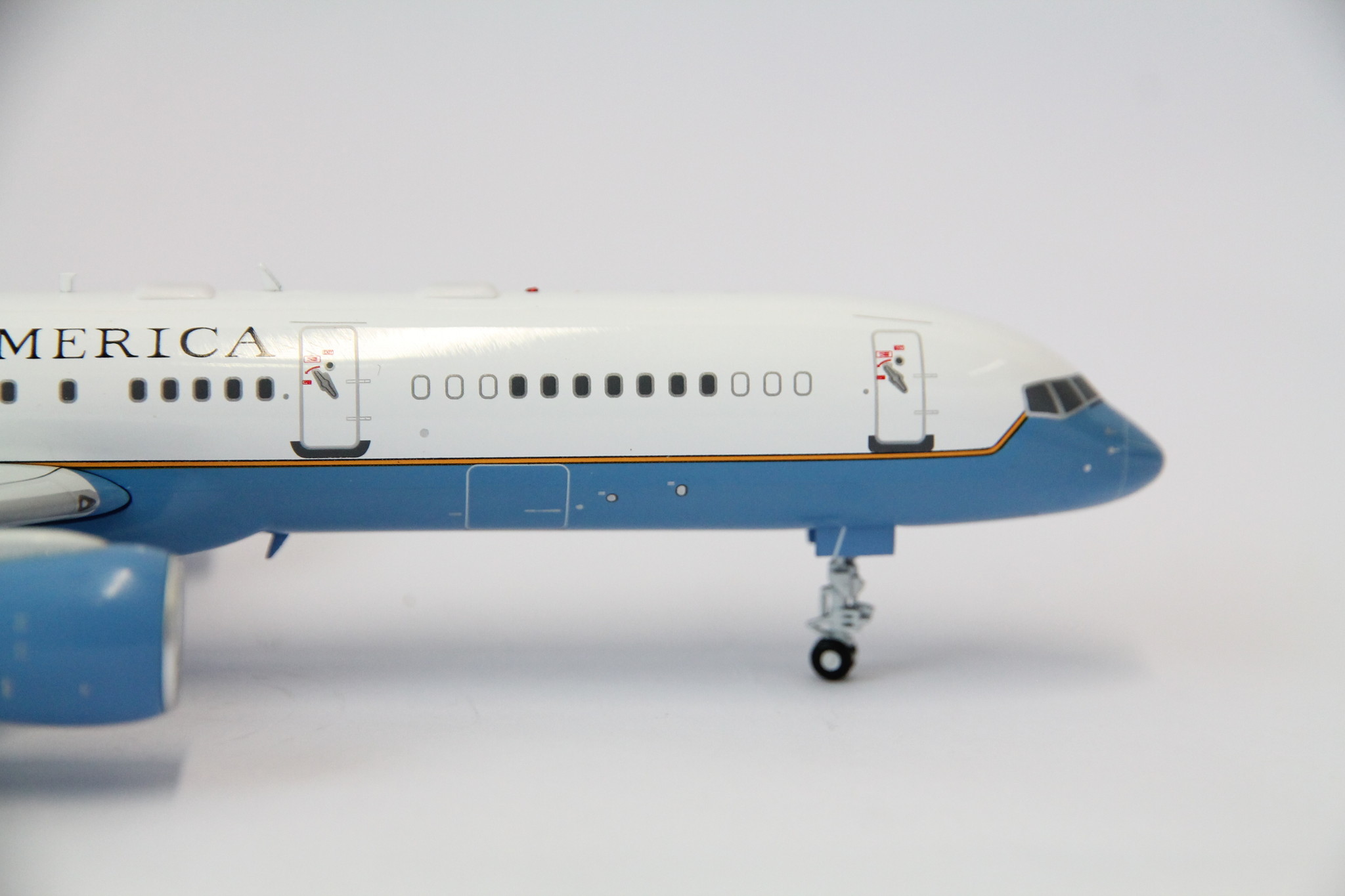Inflight 1:200 USAF United States Air Force B757-200 C-32A