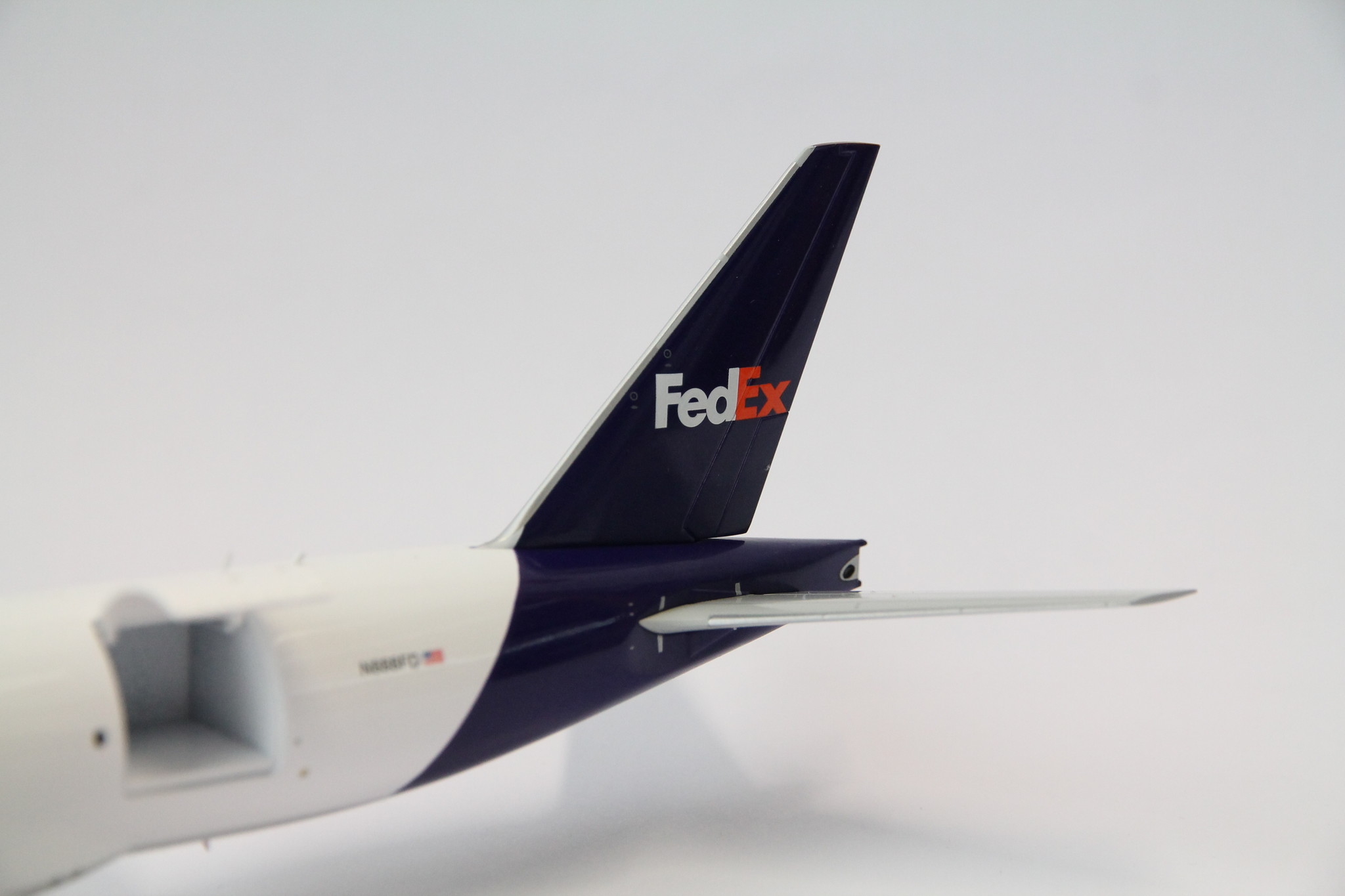 1:200 FedEx Boeing 777-200F N888FD Gemini200 G2FDX951 Interactive - Diecast  Trading
