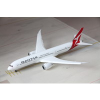 1:200 Qantas B787-9 - Flaps Down