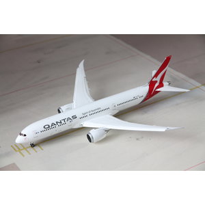 Gemini Jets 1:200 Qantas B787-9 - Flaps Down