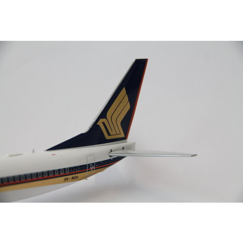 JC Wings 1:200 Singapore Airlines B737-800 - Flaps Down