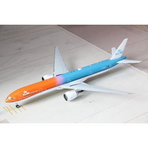 JC Wings 1:200 KLM B777-300 Orange Pride JC Wings 1:200 KLM B777-300 Orange Pride