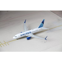 1:200 United Airlines B737-700