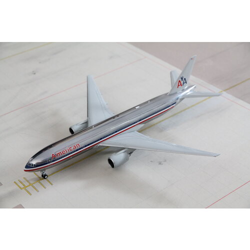 JC Wings 1:200 American Airlines B777-200